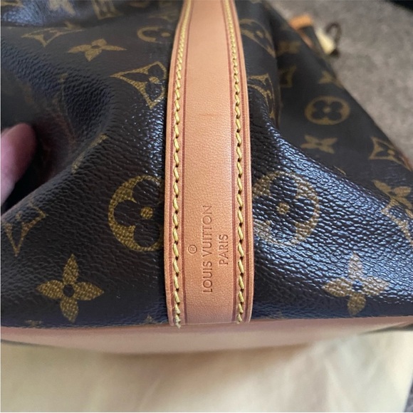 Authentic Louis Vuitton Petit Noe Bucket Bag - Picture 4 of 11